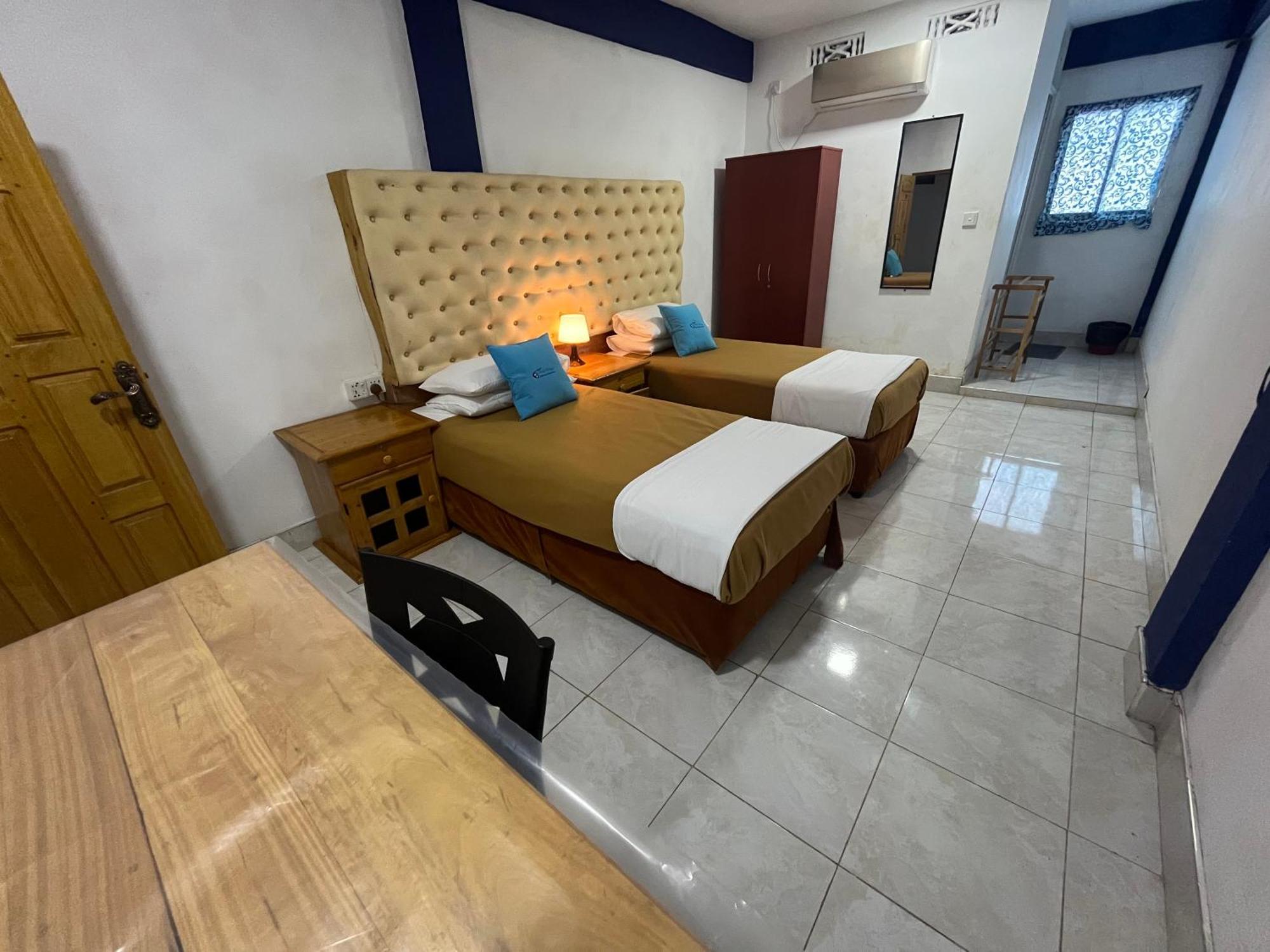 Oasis Wings Hotel Mannar Buitenkant foto
