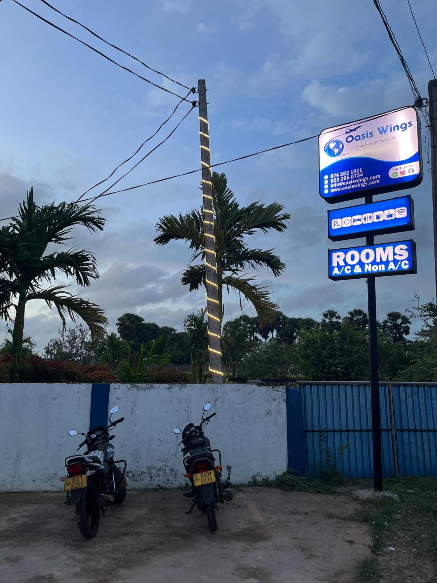 Oasis Wings Hotel Mannar Buitenkant foto
