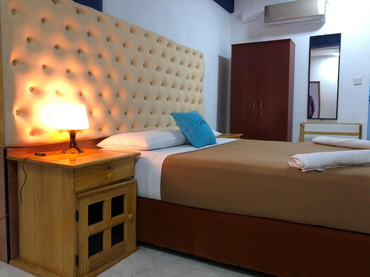 Oasis Wings Hotel Mannar Buitenkant foto